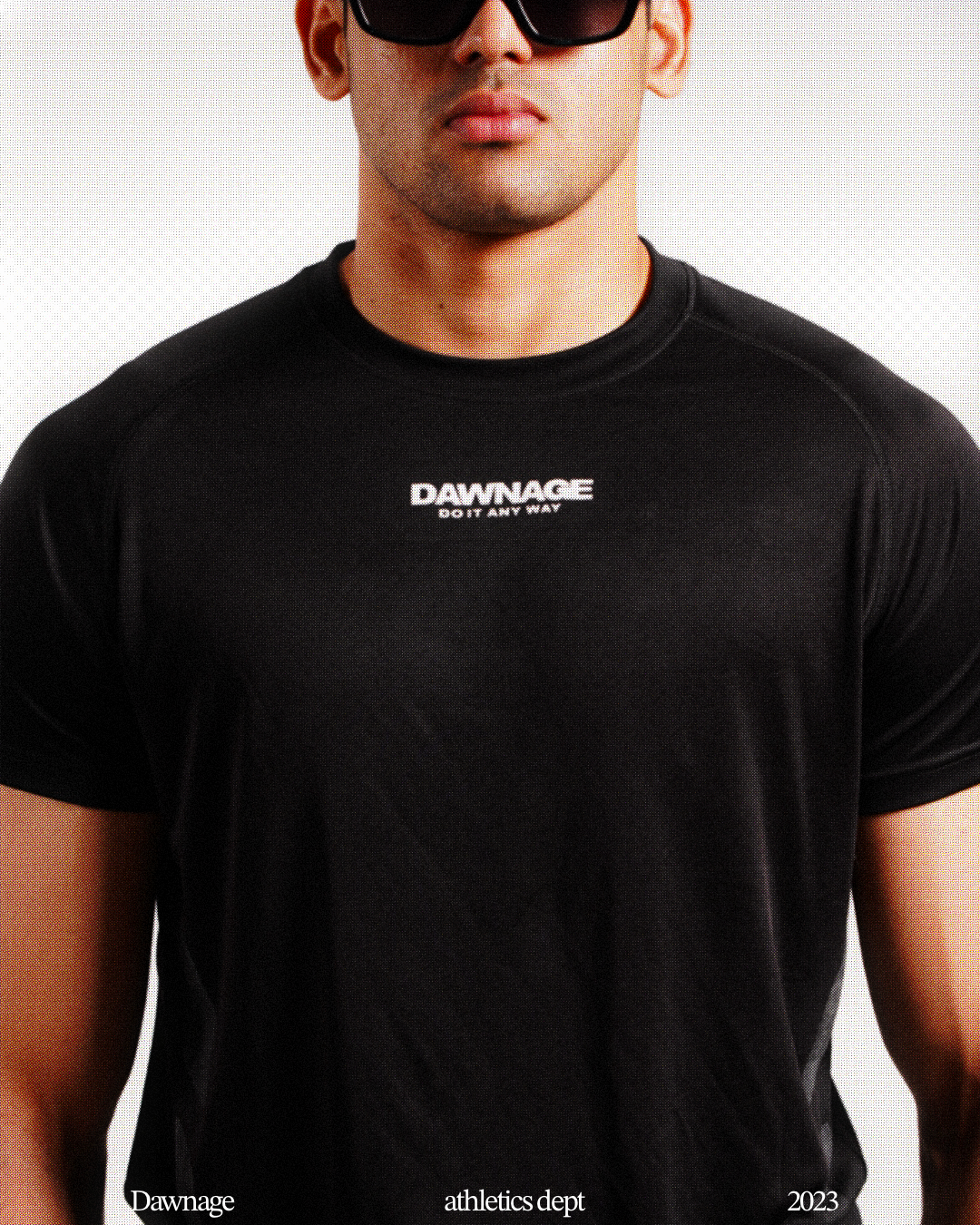 BLACK SHORT SLEEVE ATHLETIC T-SHIRT